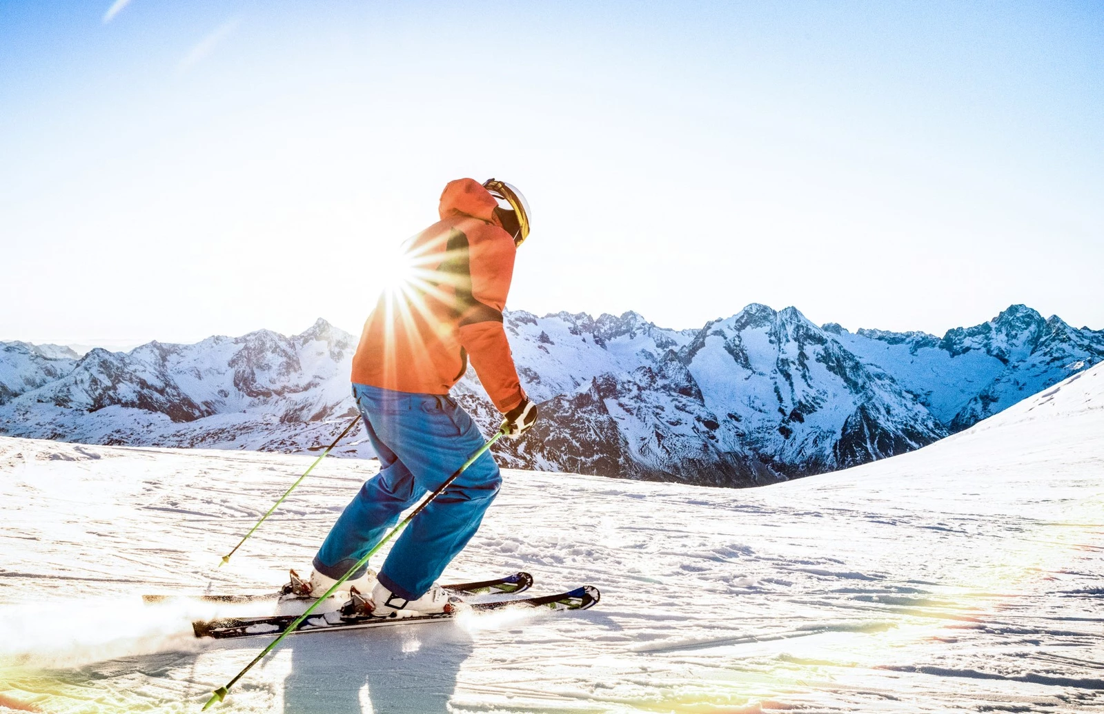 professional-skier-athlete-skiing-at-sunset-on-top-2022-12-09-04-45-30-utc (Large)